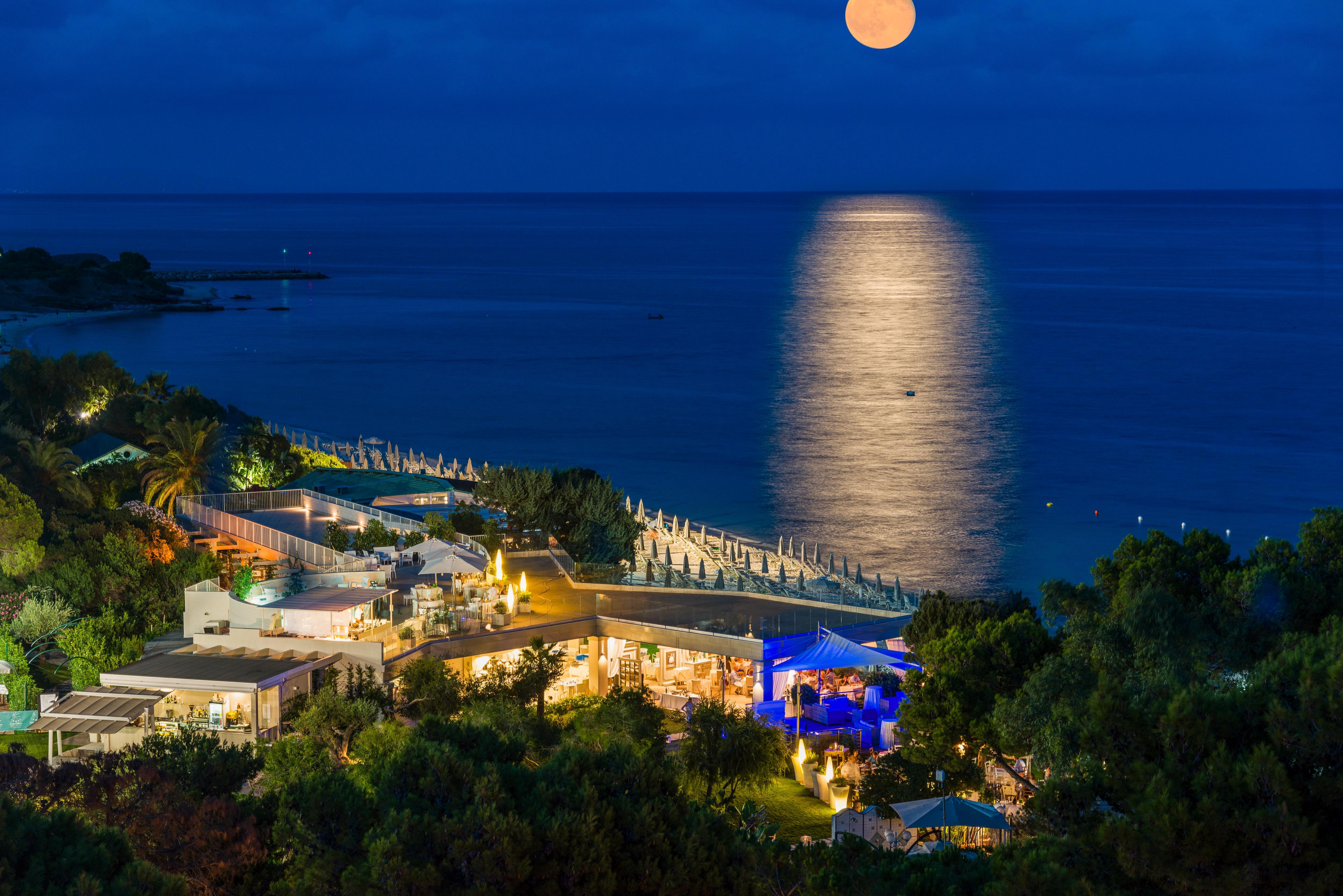 Forte Village Resort - Il Castello Santa Margherita di Pula Exterior photo