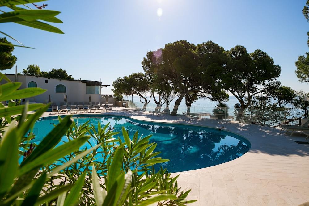 Forte Village Resort - Il Castello Santa Margherita di Pula Exterior photo